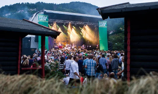 7563379396_f2242458ab_c